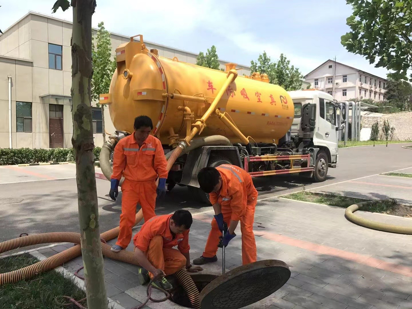 北屯化粪池清理与5-8吨吸粪车施工效率分析